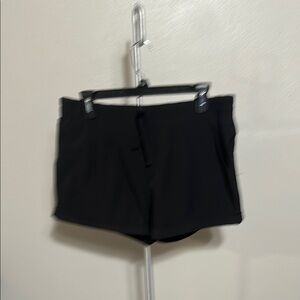 Women's Black zyia Shorts